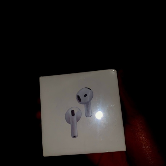 Apple AirPods Wireless Earbuds - White